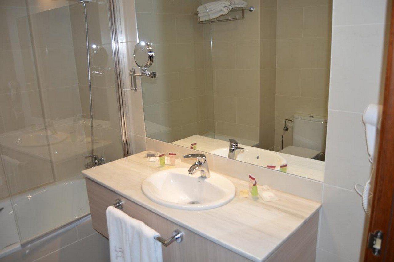 Hotel Balneario De Gravalos Luaran gambar